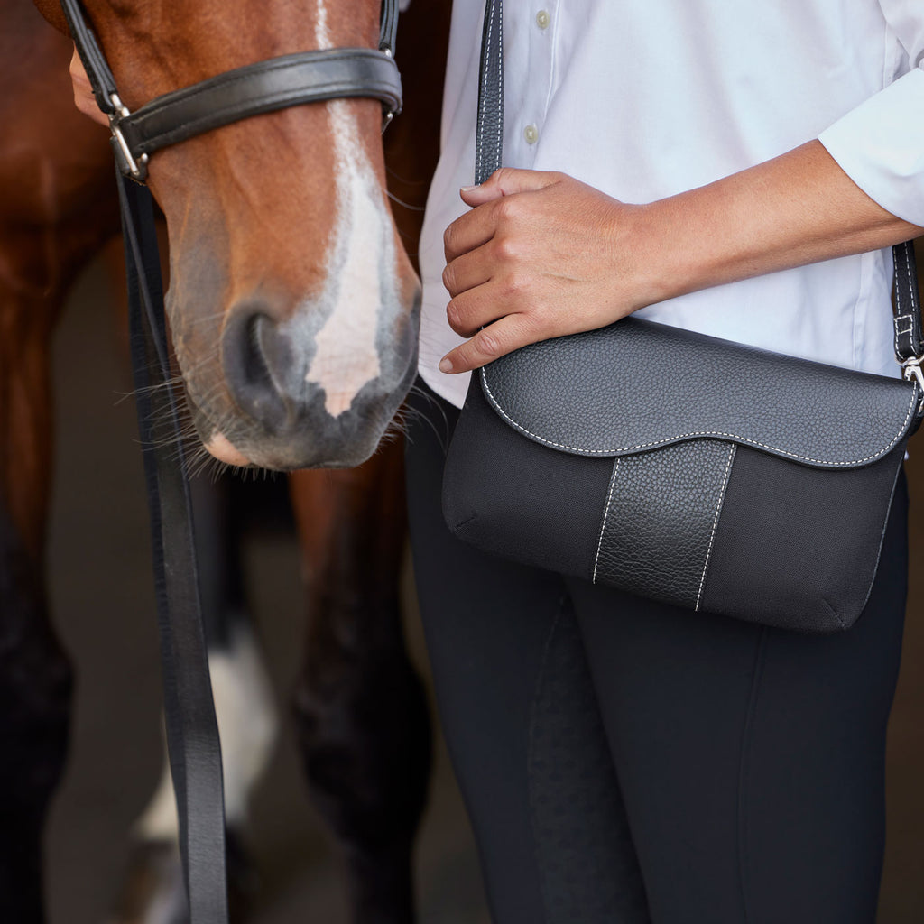 Oughton's Paddock Crossbody in Classic Canvas in Black color